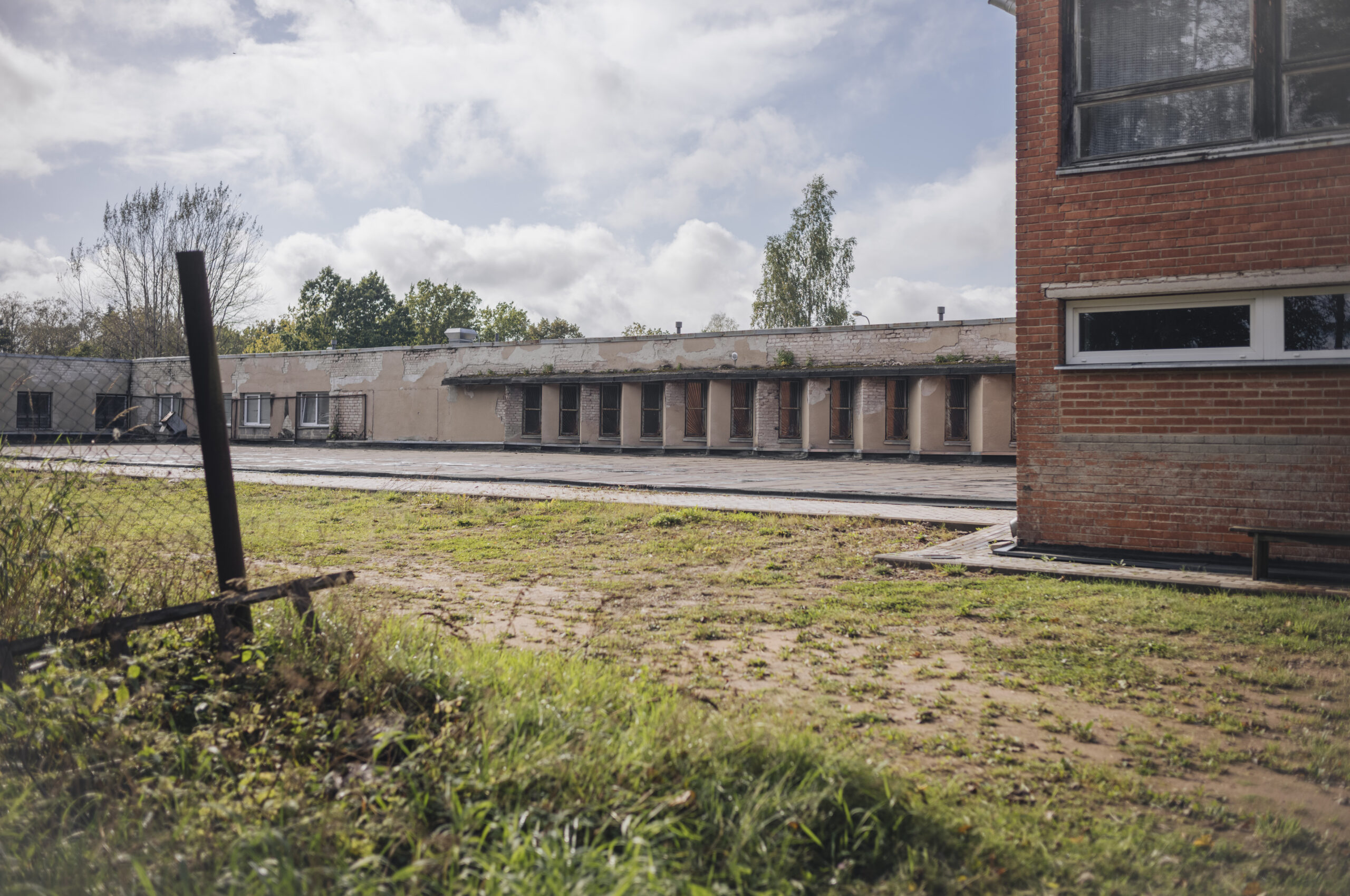 The rear facade of the Metsa 7 sports hall before reconstruction