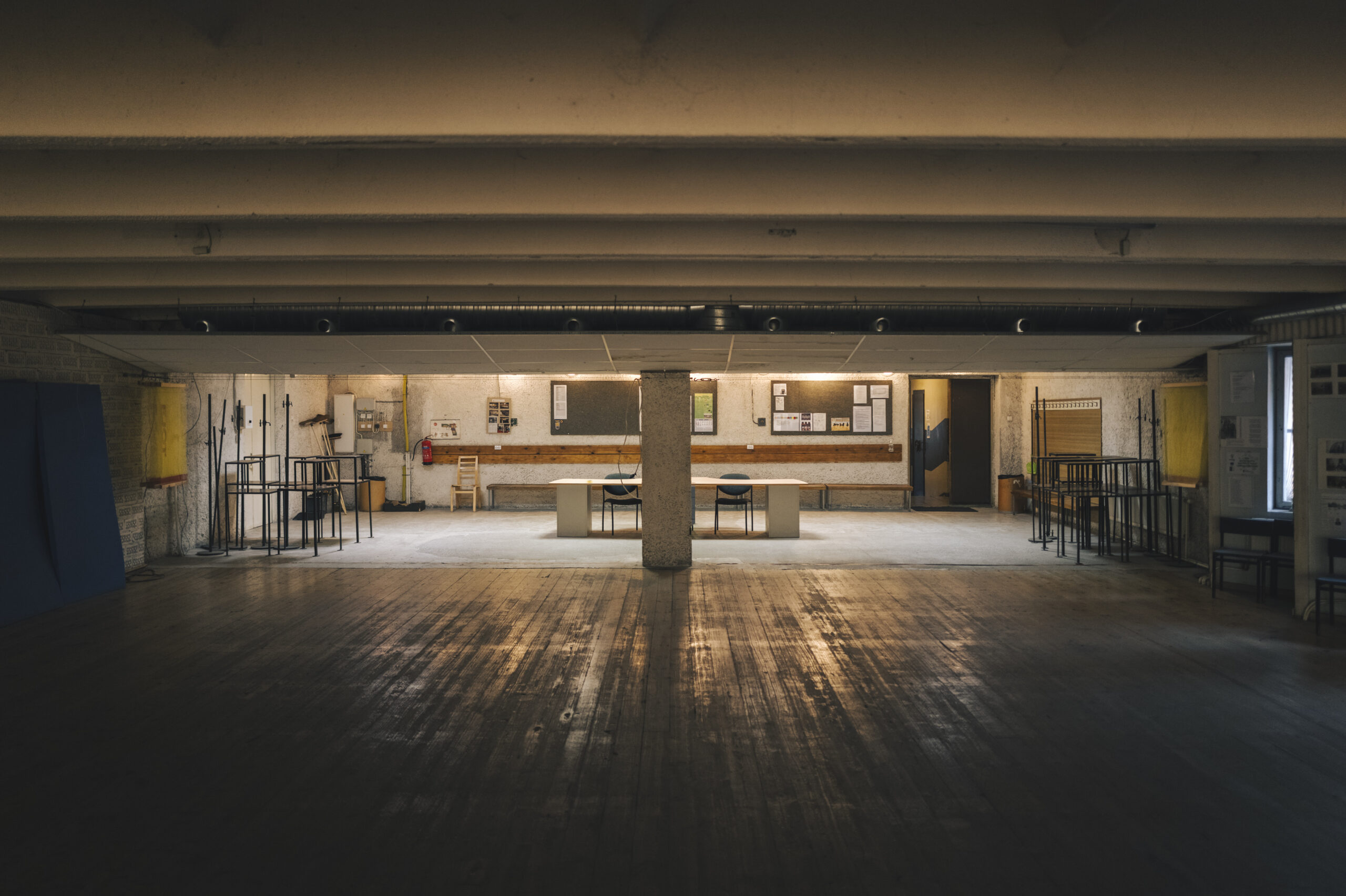 The large above-ground shooting range at Metsa 7, view of the hall